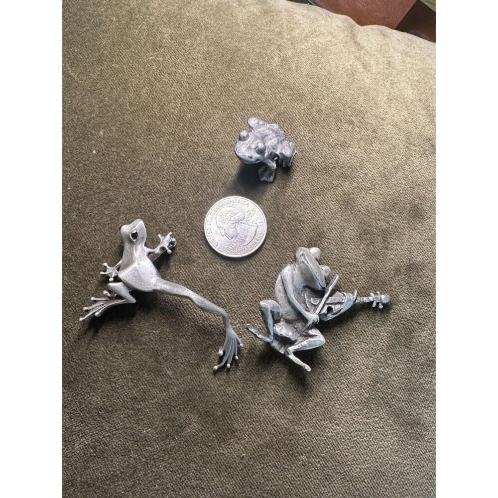 Set of 3 Silver/Pewter Toned JJ Frog Brooches and Pewter Frog Figurine